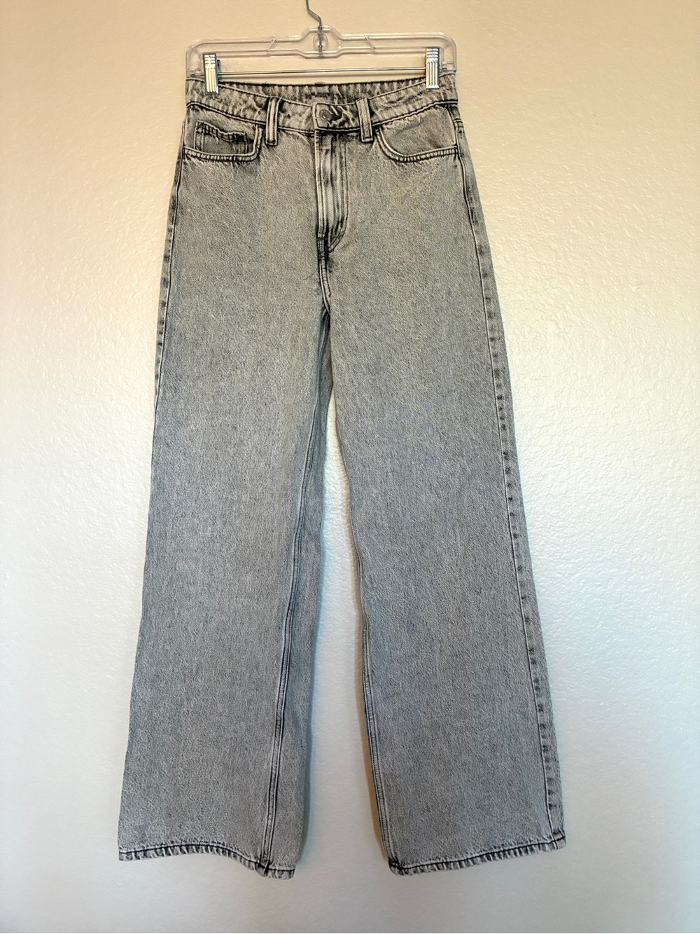 H&M Women's High-Waist Wide Leg Jeans Light Grey Wash Size 4 Grunge Casual Y2K